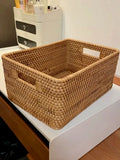Panier de rangement 40 x 30 x 22 cm en rotin marron avec poignées tressées