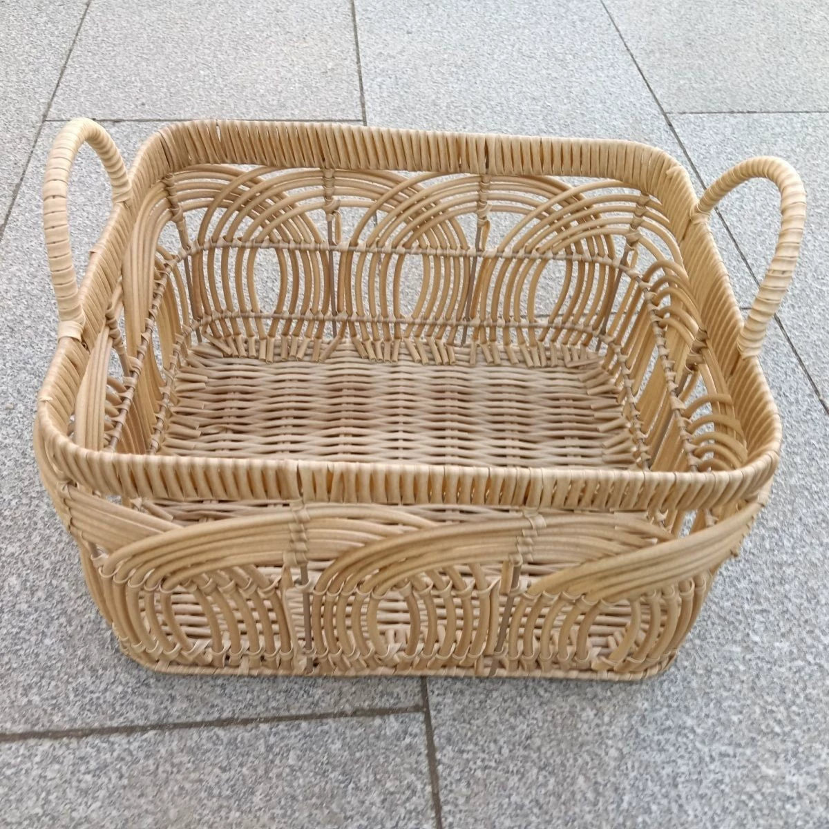 Panier de rangement 40 x 30 x 22 cm en rotin naturel avec poignées style bohème