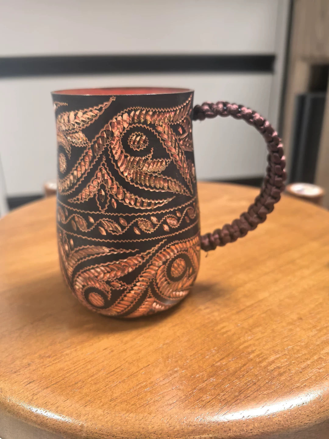 Mug 350 ml en céramique noir/cuivré pour boissons chaudes style artisanal